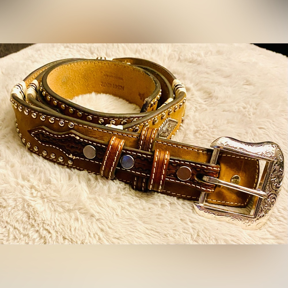 NWOT Nocona Mens Scalloped Basketweave Rawhide Laced Diamond Concho Belt - Picture 7 of 16